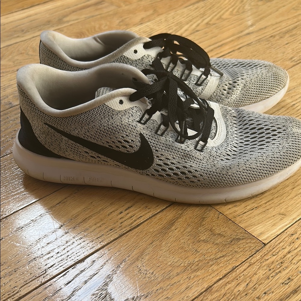 Nike Free RN Sneakers